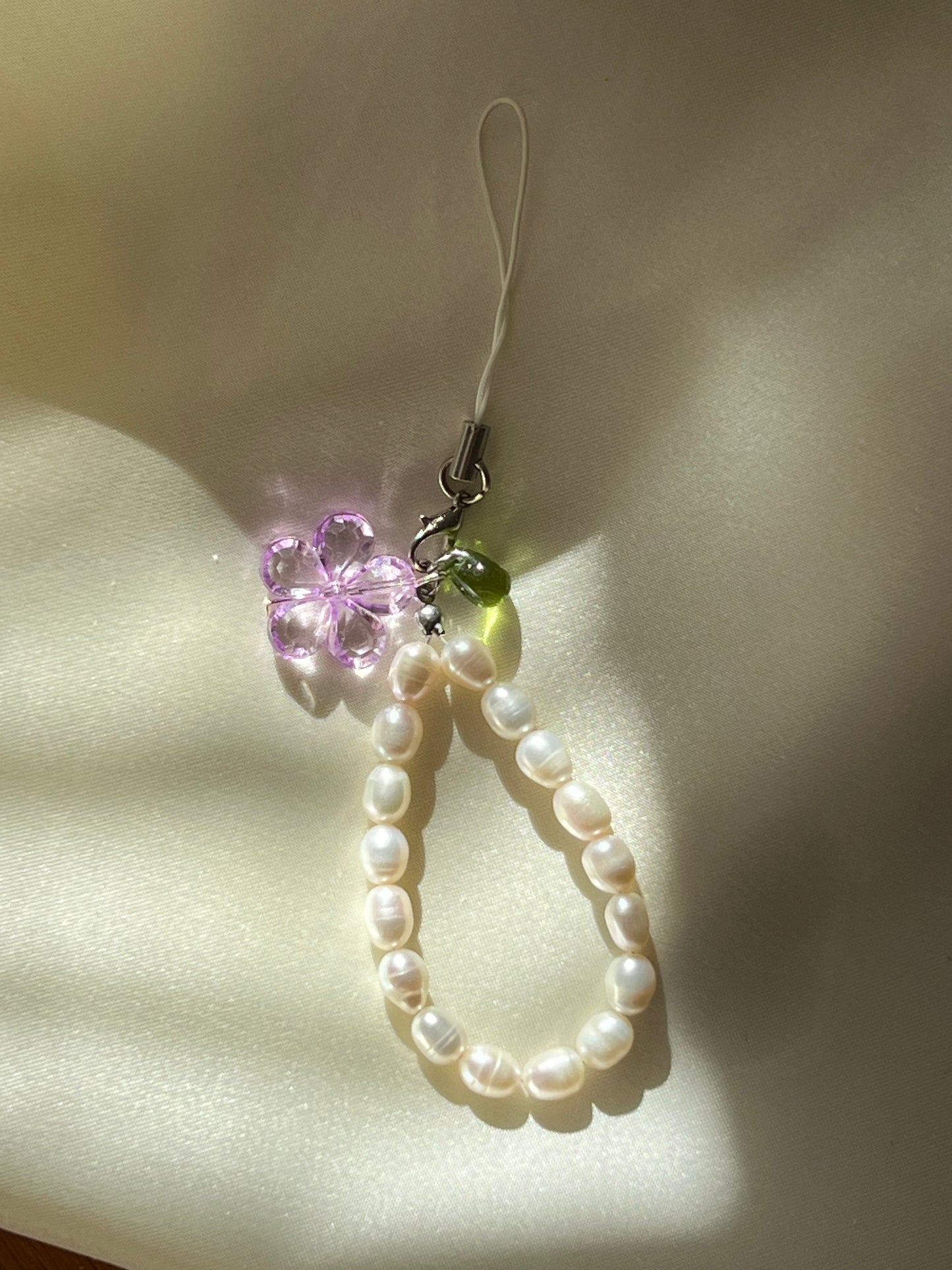 Violette Phone Charm